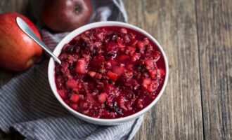кисло-сладкий соус с яблоком и вишней