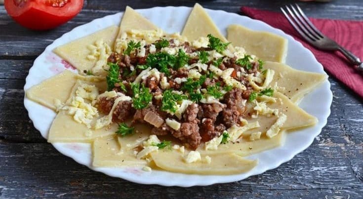Сытный азербайджанский хинкал с мясной подливой