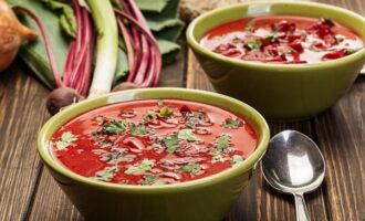 Борщ постный со свеклой и капустой