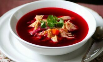 Борщ со свеклой и курицей
