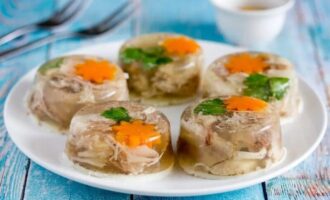 Мясное заливное