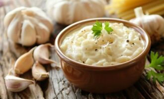 Чесночный соус для макарон