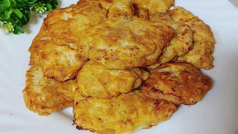 Нежные куриные отбивные в кляре из сметаны с золотистой корочкой