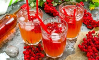 Морс из красной рябины