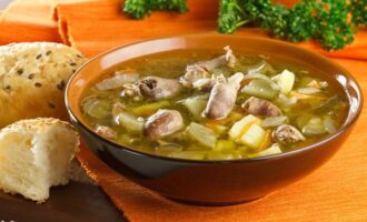 Рассольник с куриными сердечками