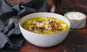 Рассольник с куриными желудками