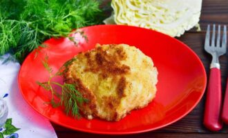 Шницель из капусты на сковороде